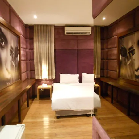 Strand Inn Hotel