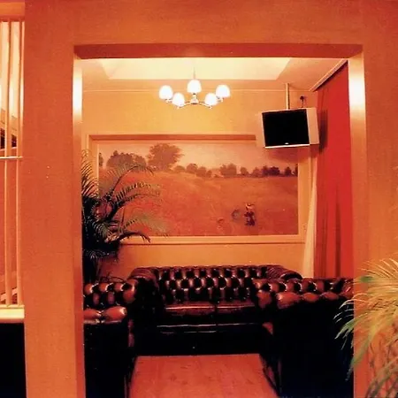 Strand Inn Hotel
